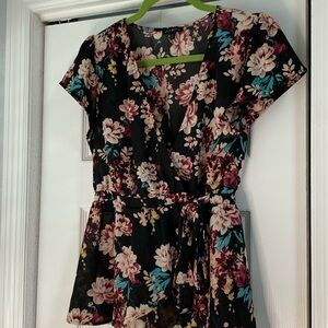 Lily Black Floral Blouse M​​​​​